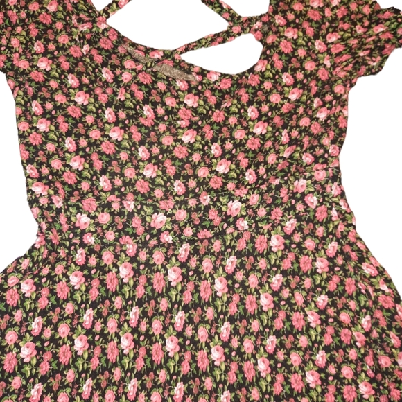 Bundle of 3 dresses - Picture 7 of 9